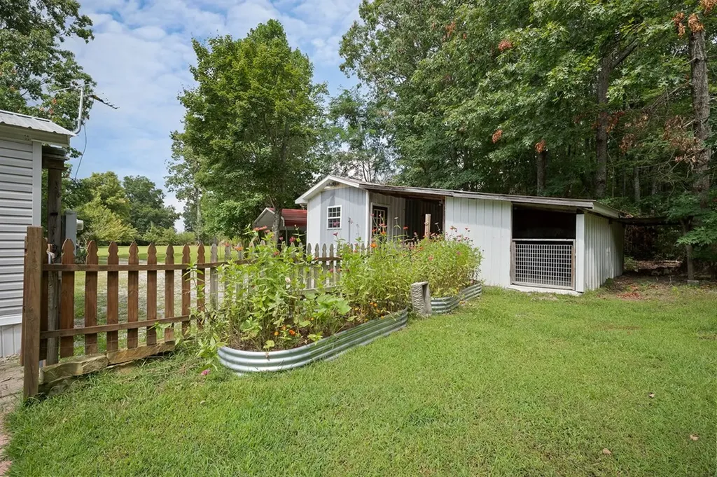 629 Woodland Trail Sparta TN 38583