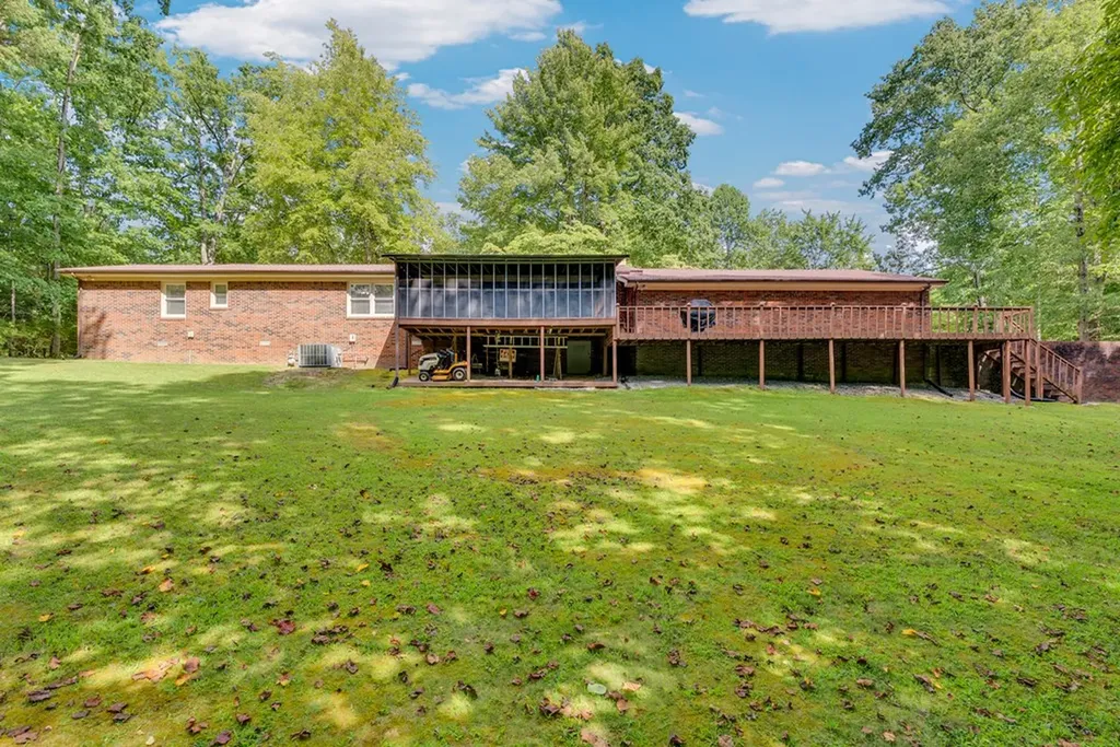 712 Callahan Road Monterey TN 38574