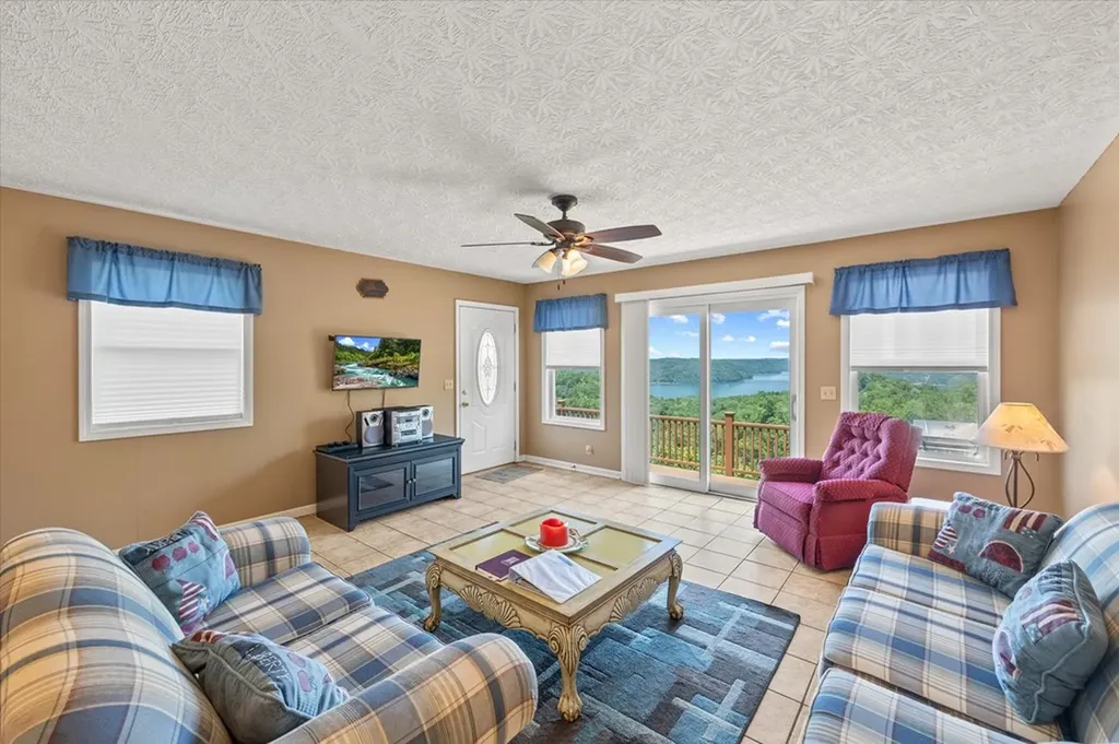 7378 Lillydale Road Byrdstown TN 38549