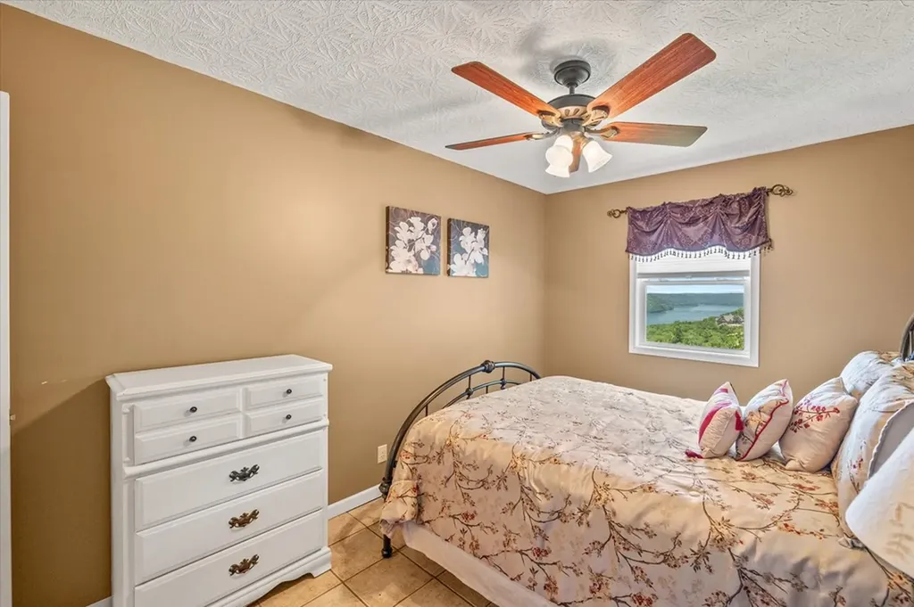 7378 Lillydale Road Byrdstown TN 38549