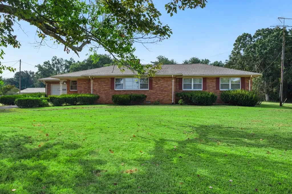 3426 Old Rock Island Road Rock Island TN 38581