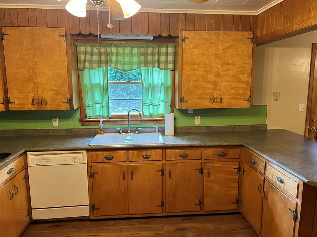 3426 Old Rock Island Road Rock Island TN 38581