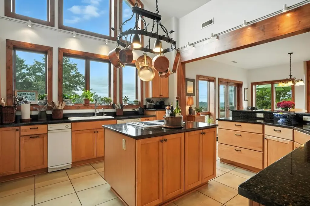 4445 Hurricane Ridge Smithville TN 37166