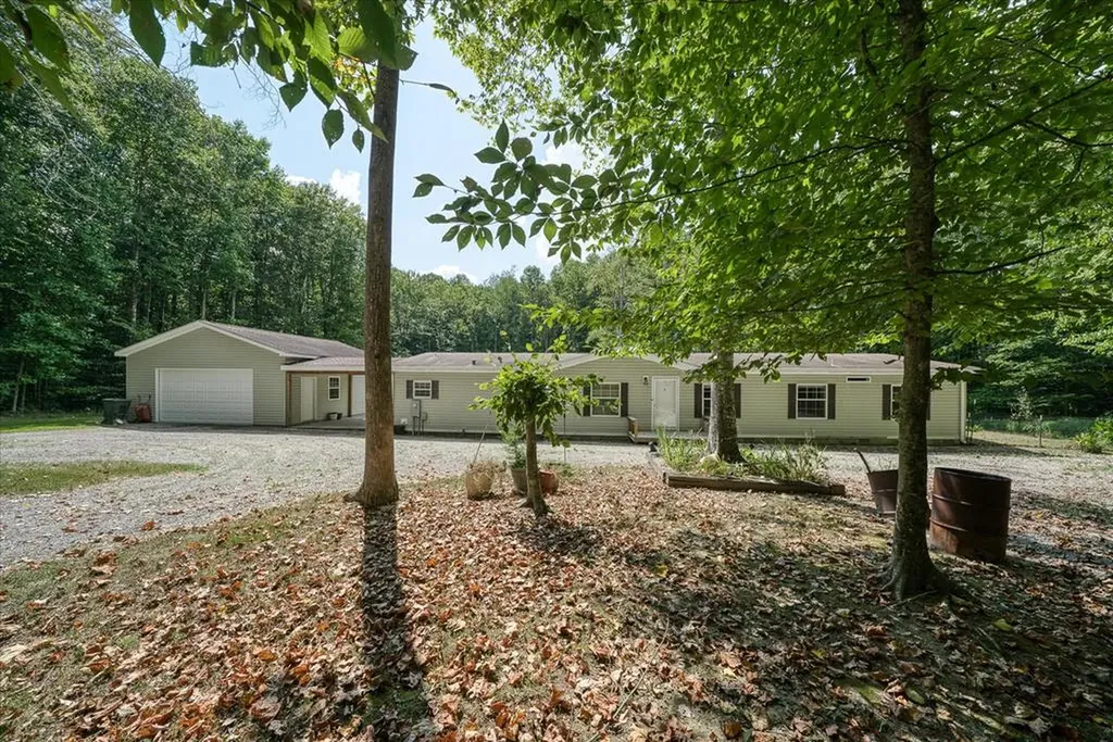 45 Butch Smith Lane Byrdstown TN 38549