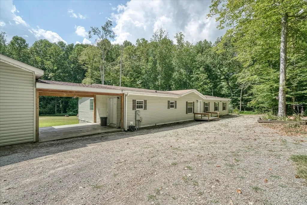 45 Butch Smith Lane Byrdstown TN 38549