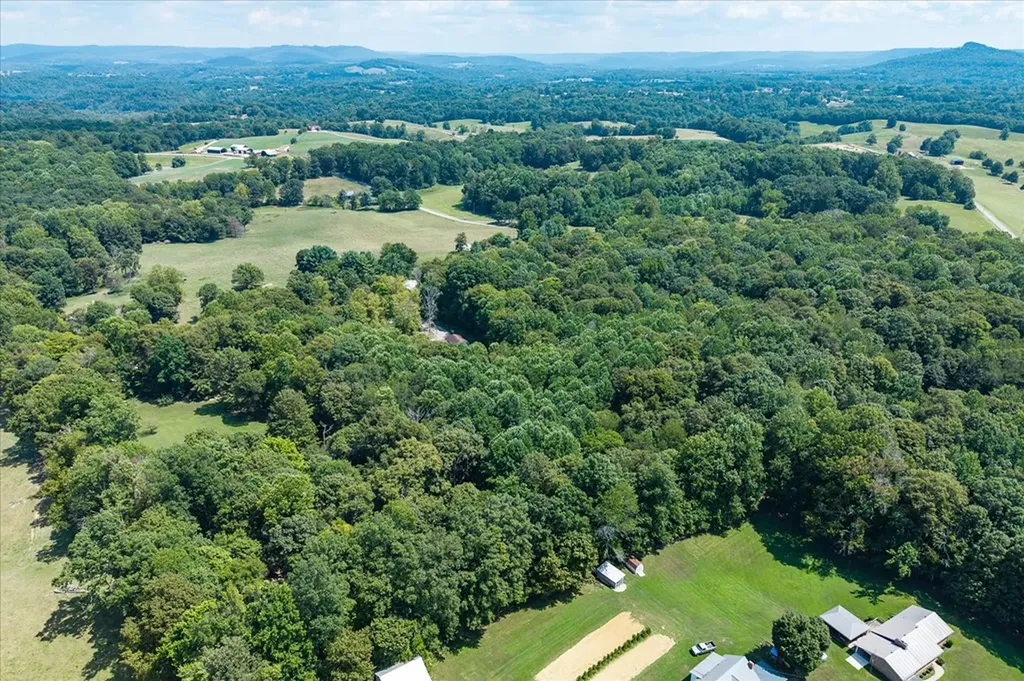 45 Butch Smith Lane Byrdstown TN 38549