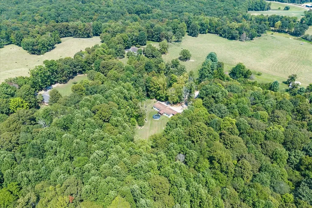 45 Butch Smith Lane Byrdstown TN 38549