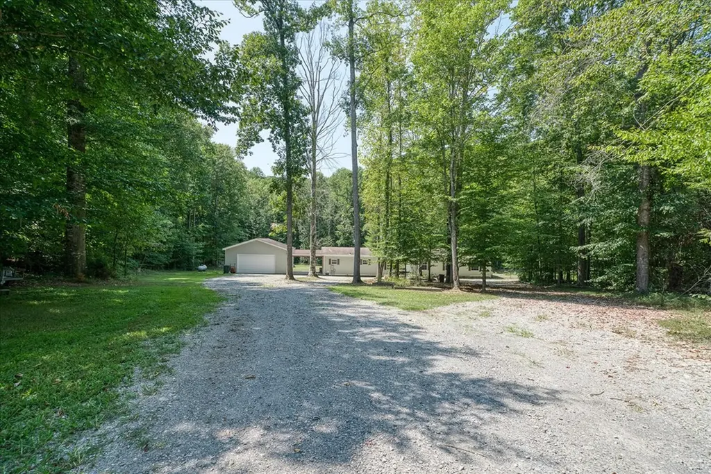 45 Butch Smith Lane Byrdstown TN 38549