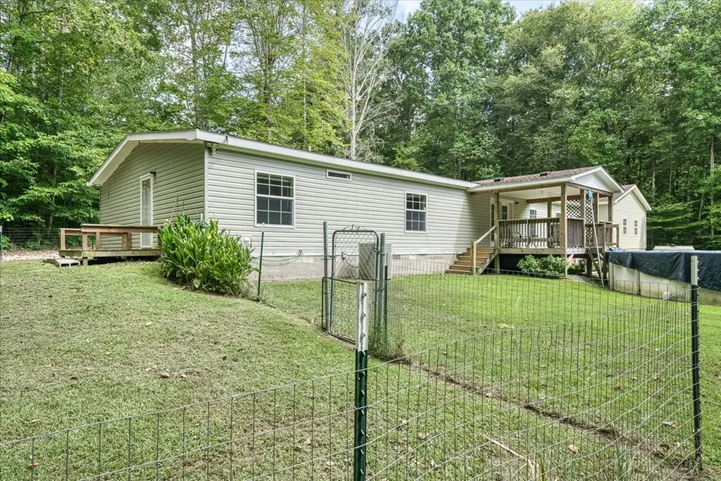 45 Butch Smith Lane Byrdstown TN 38549
