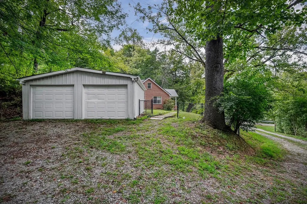 4595 Poplar Grove Road Cookeville TN 38506