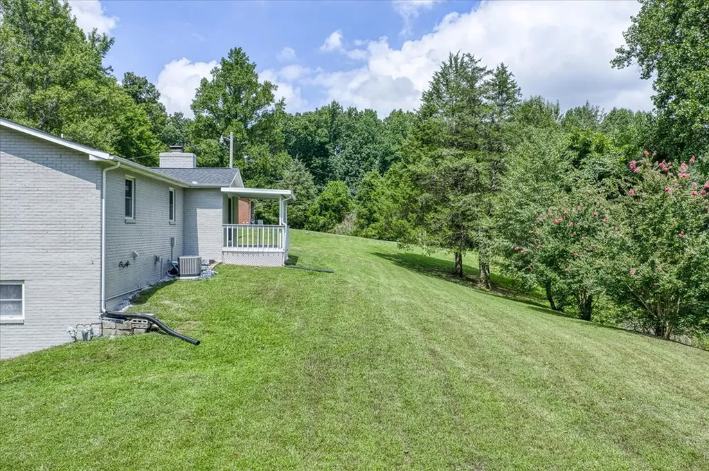 3766 Old Bridge Road Cookeville TN 38506-6246