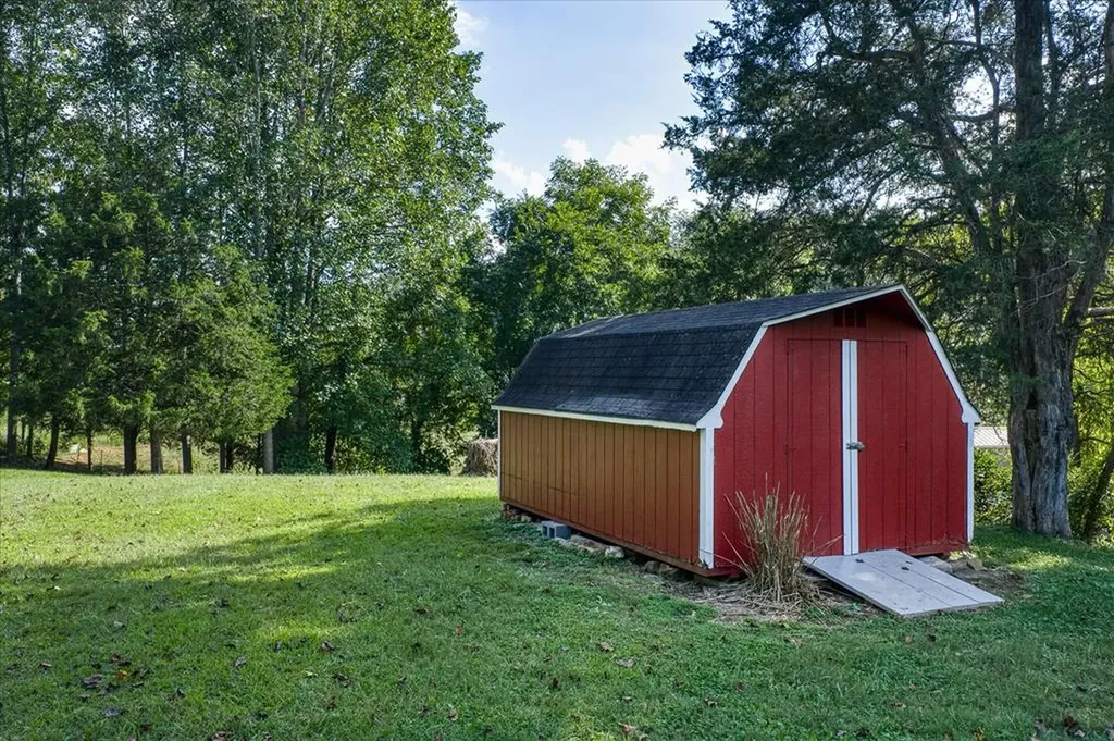 3766 Old Bridge Road Cookeville TN 38506-6246