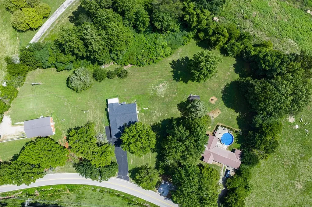 3766 Old Bridge Road Cookeville TN 38506-6246