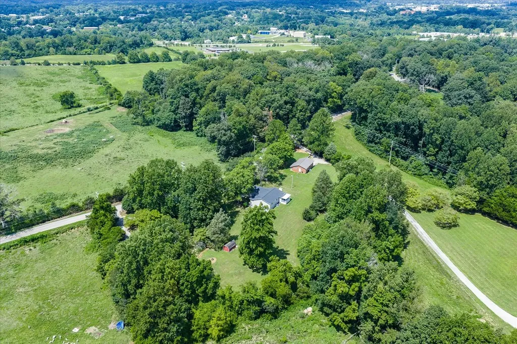 3766 Old Bridge Road Cookeville TN 38506-6246