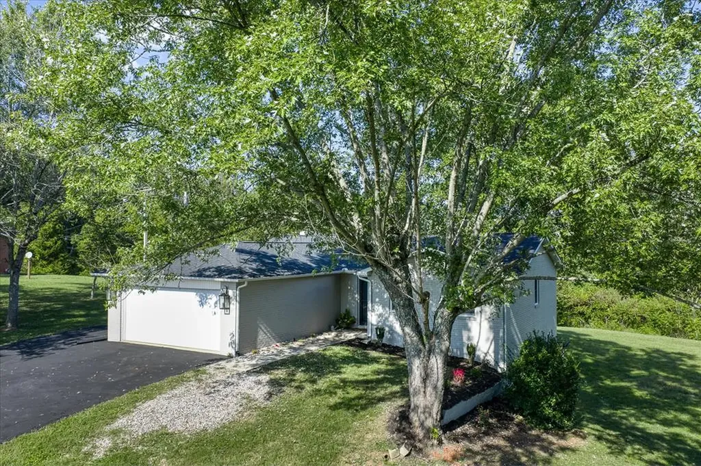 3766 Old Bridge Road Cookeville TN 38506-6246