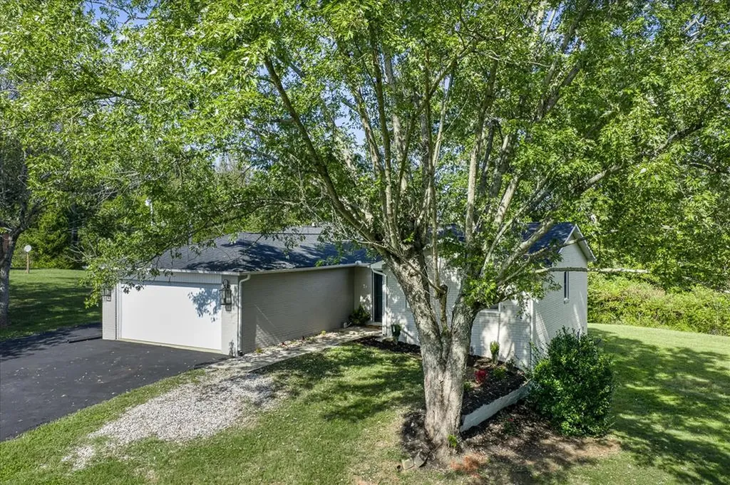 3766 Old Bridge Road Cookeville TN 38506-6246