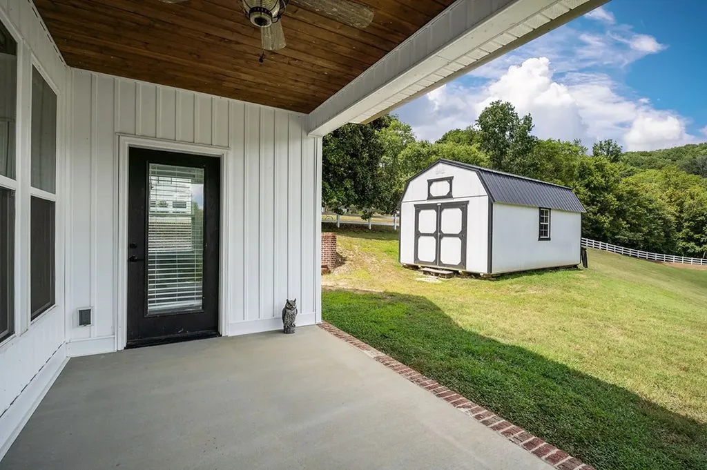 733 Jackson Avenue Carthage TN 37030