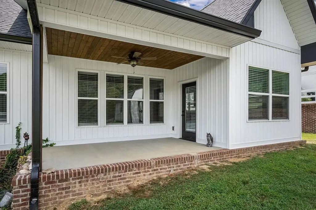 733 Jackson Avenue Carthage TN 37030