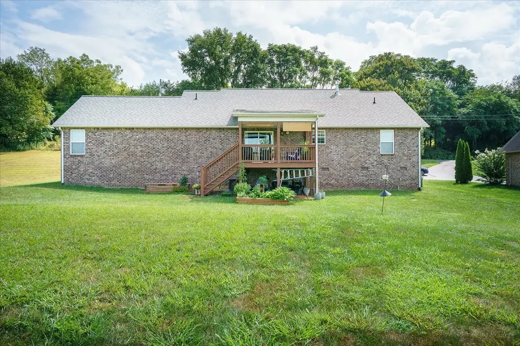2885 Hyder Mountain Road Cookeville TN 38506