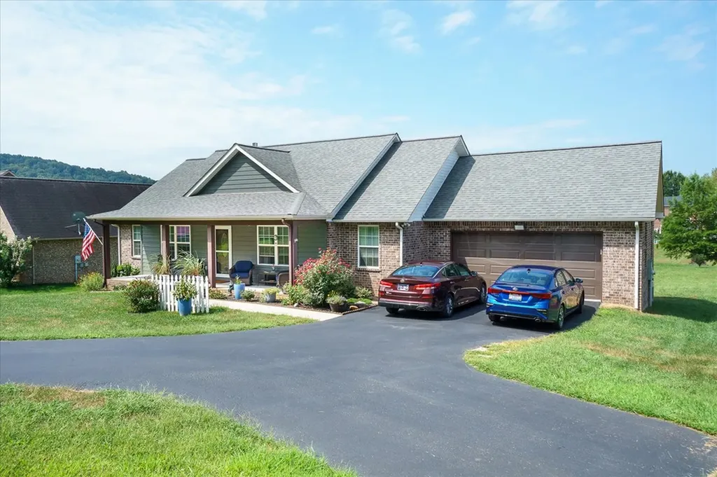 2885 Hyder Mountain Road Cookeville TN 38506