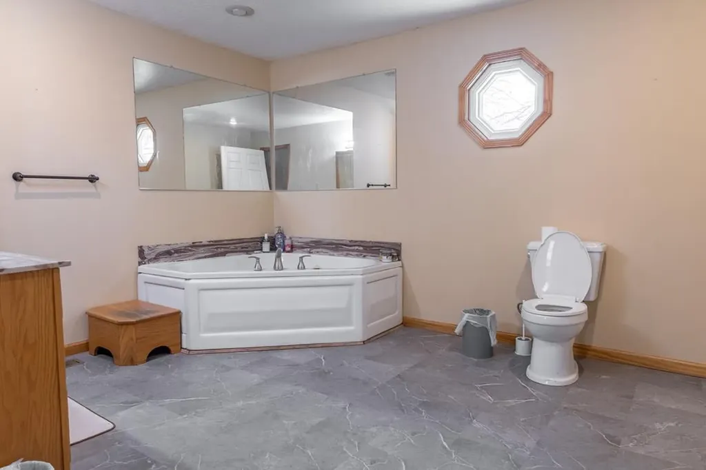 55 N Charles Geralds Road Celina TN 38551