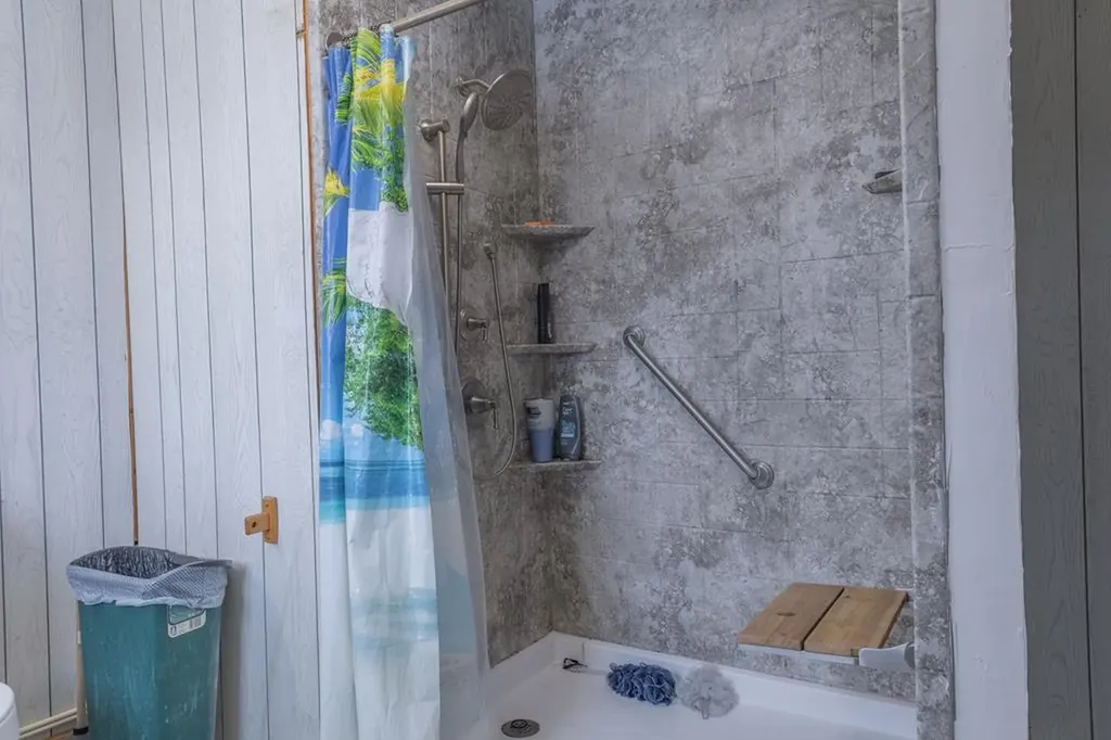 55 N Charles Geralds Road Celina TN 38551