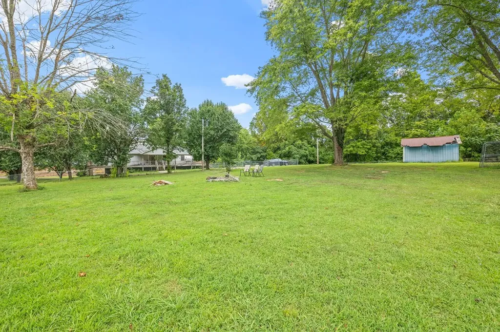 55 N Charles Geralds Road Celina TN 38551