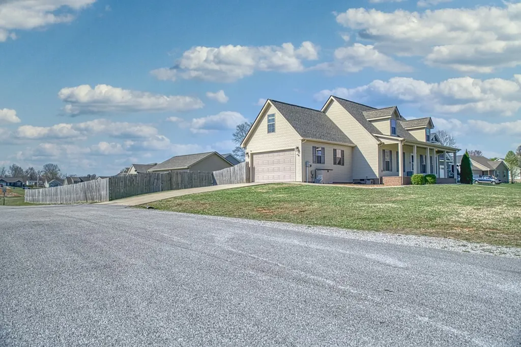 590 N Mcbroom Chapel Road Cookeville TN 38501