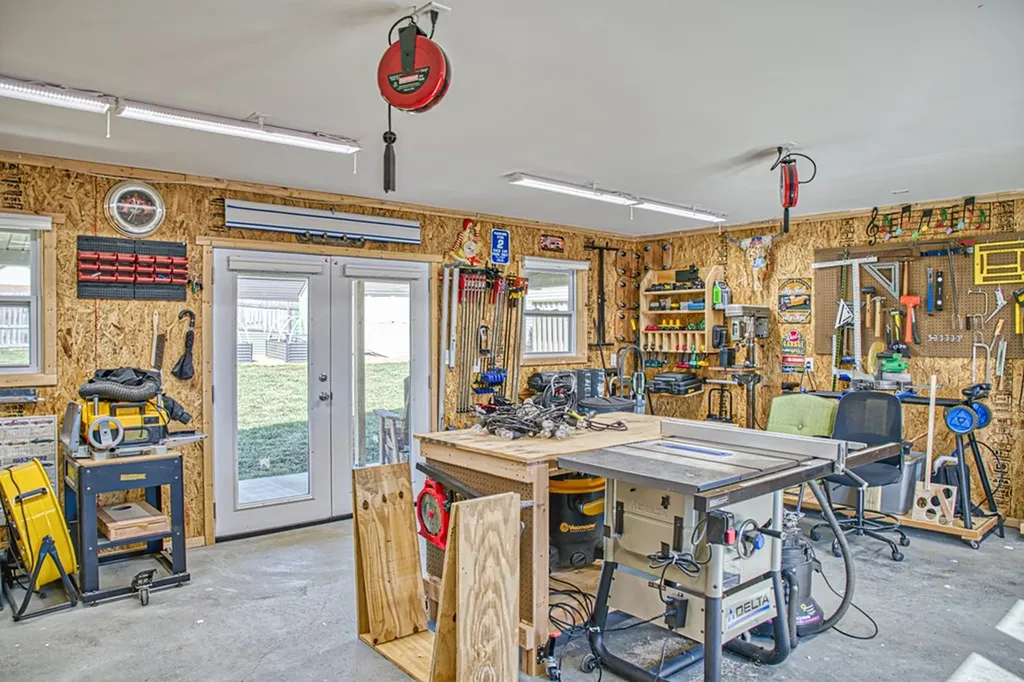 590 N Mcbroom Chapel Road Cookeville TN 38501