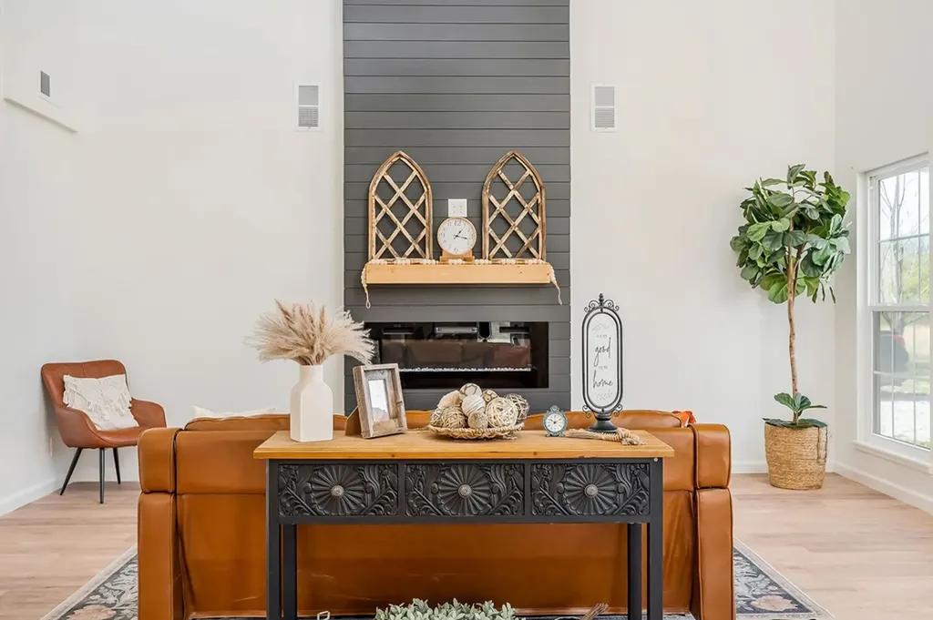 10065 Sparta Highway Crossville TN 38572