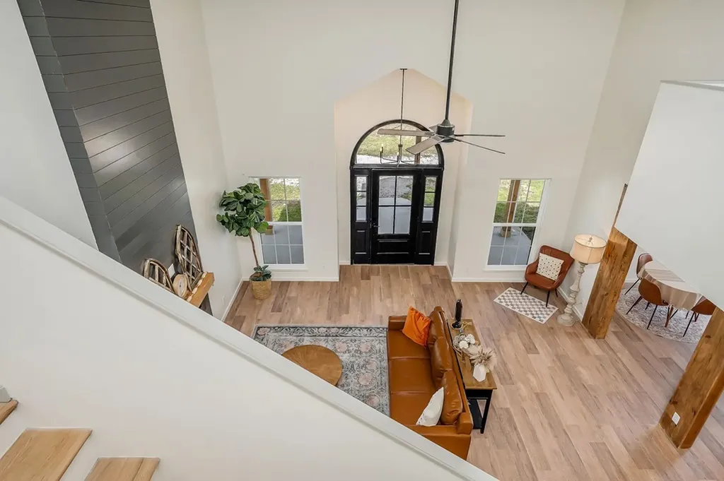 10065 Sparta Highway Crossville TN 38572