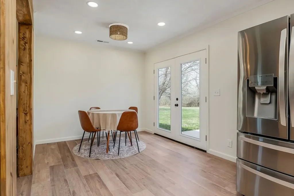 10065 Sparta Highway Crossville TN 38572