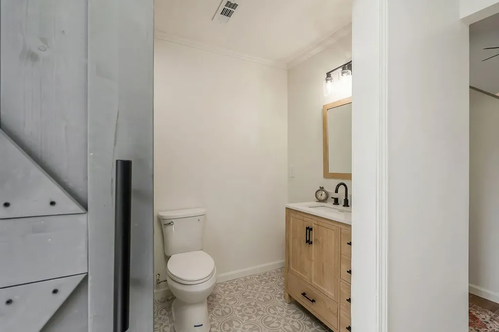 10065 Sparta Highway Crossville TN 38572