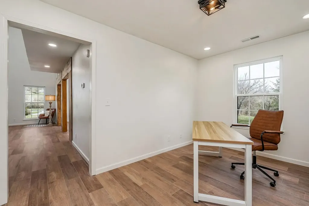 10065 Sparta Highway Crossville TN 38572