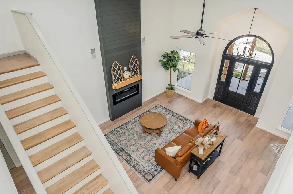 10065 Sparta Highway Crossville TN 38572