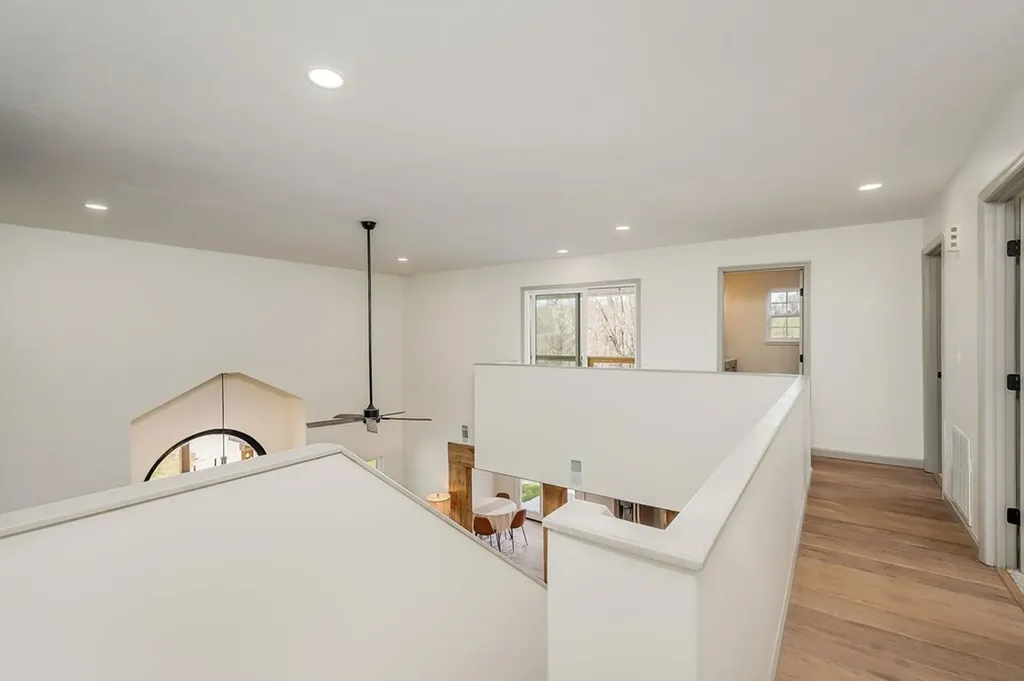 10065 Sparta Highway Crossville TN 38572