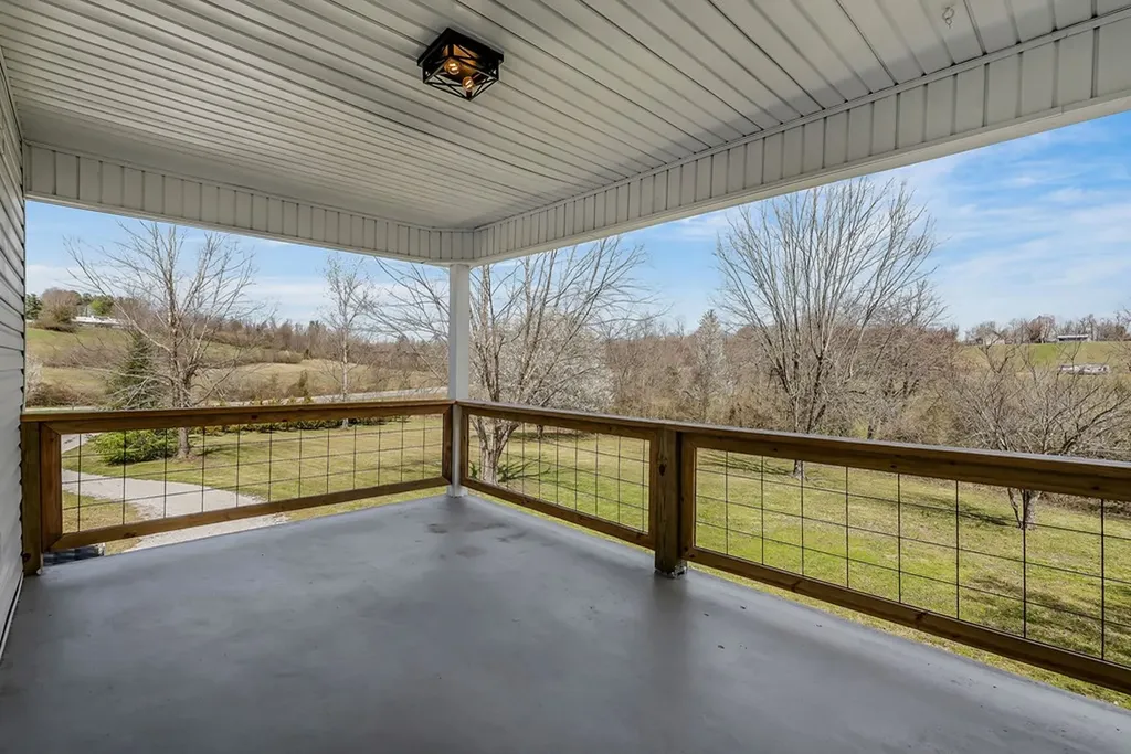 10065 Sparta Highway Crossville TN 38572