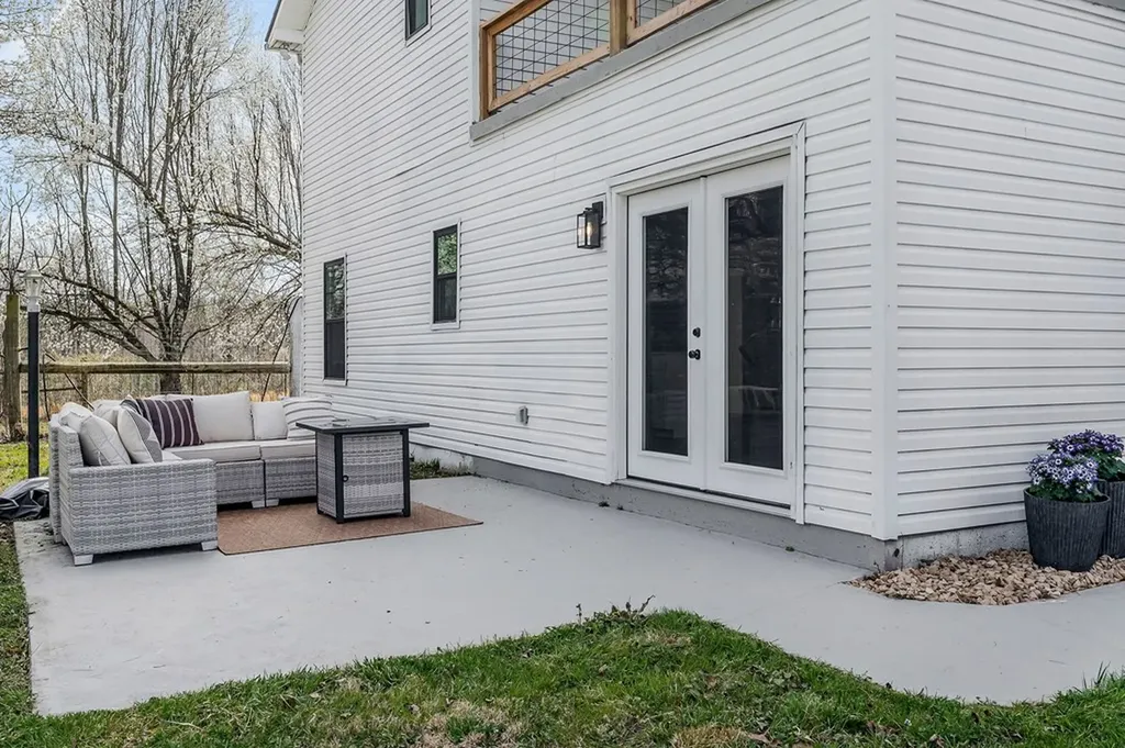 10065 Sparta Highway Crossville TN 38572