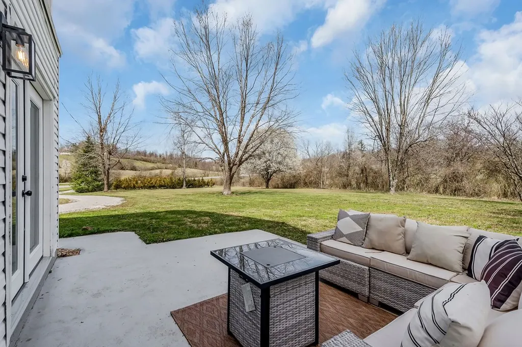 10065 Sparta Highway Crossville TN 38572