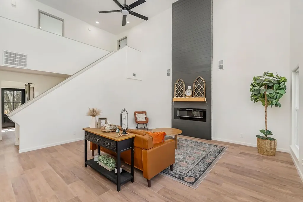 10065 Sparta Highway Crossville TN 38572