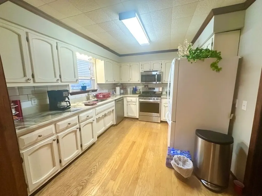 1383 Buckner Road Monterey TN 38574