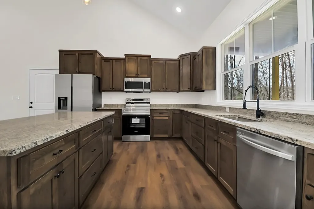 108 Shotgun Annie Road Jamestown TN 38556