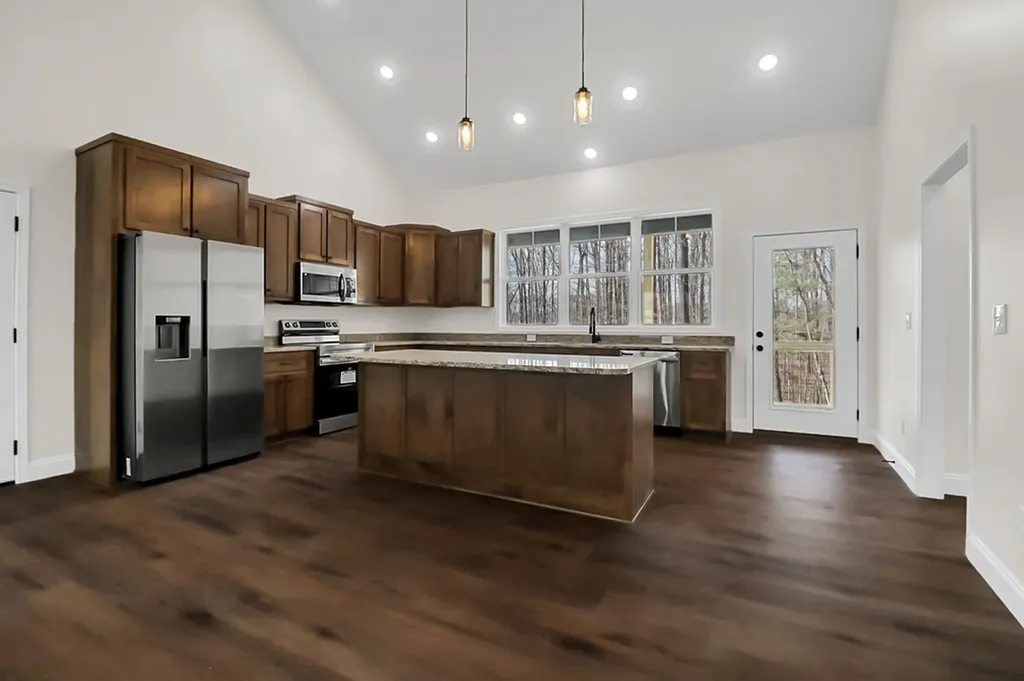 108 Shotgun Annie Road Jamestown TN 38556