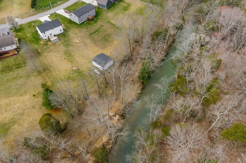 2375 Eagle Landing Drive Cookeville TN 38506