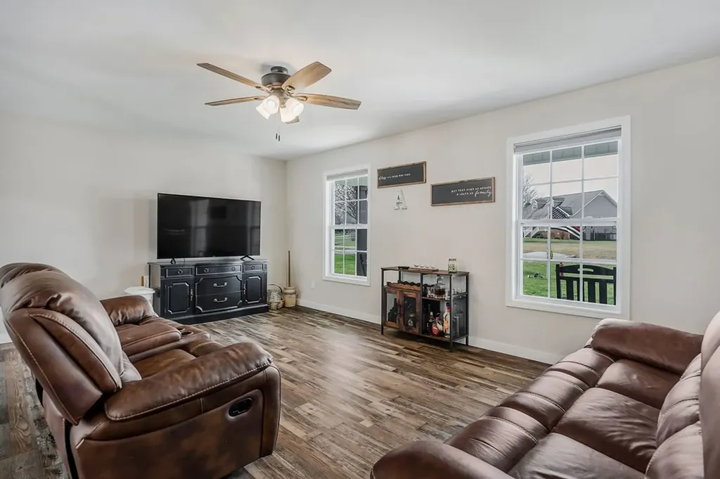 2375 Eagle Landing Drive Cookeville TN 38506