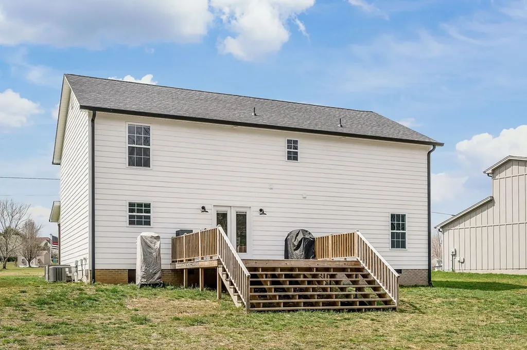 2375 Eagle Landing Drive Cookeville TN 38506