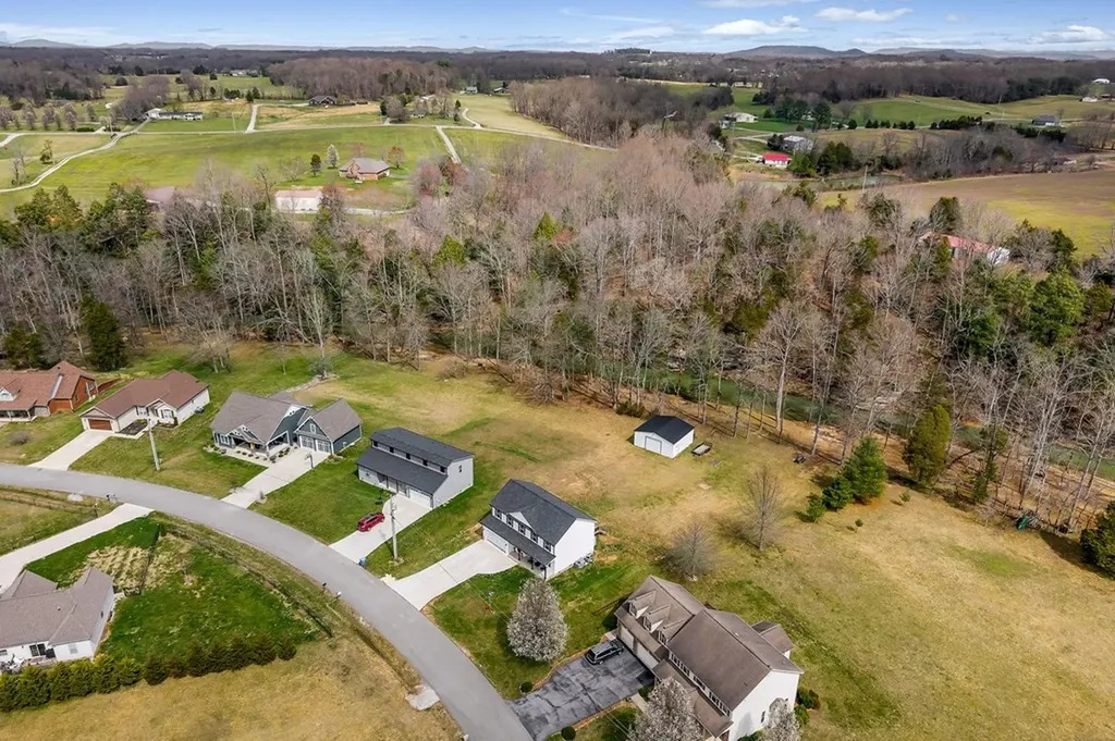 2375 Eagle Landing Drive Cookeville TN 38506