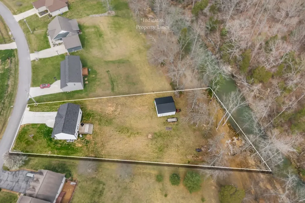 2375 Eagle Landing Drive Cookeville TN 38506