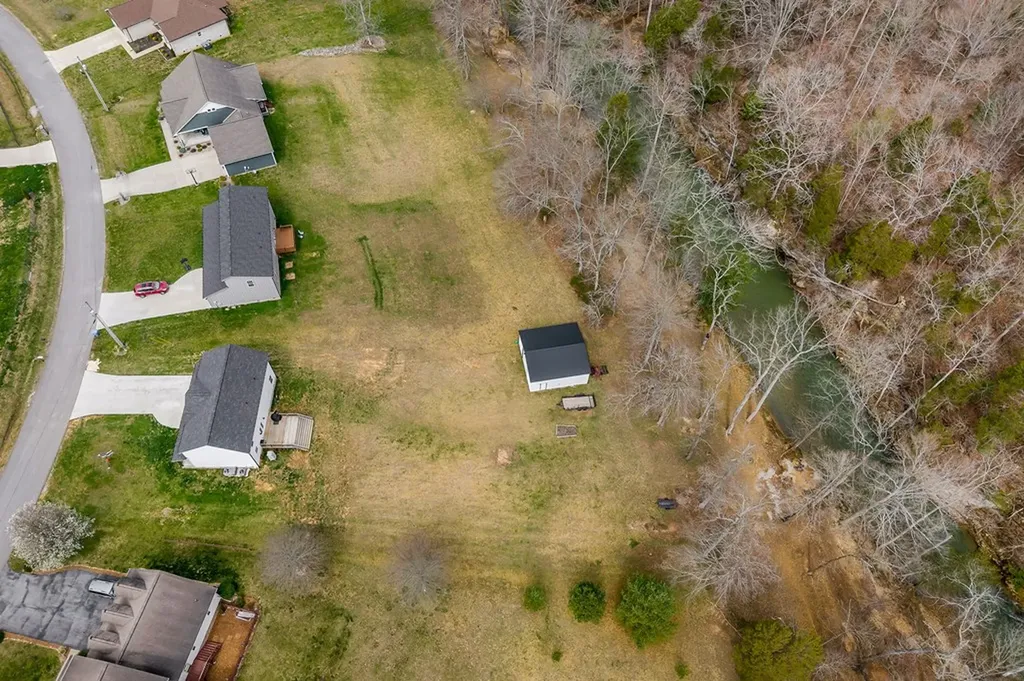 2375 Eagle Landing Drive Cookeville TN 38506