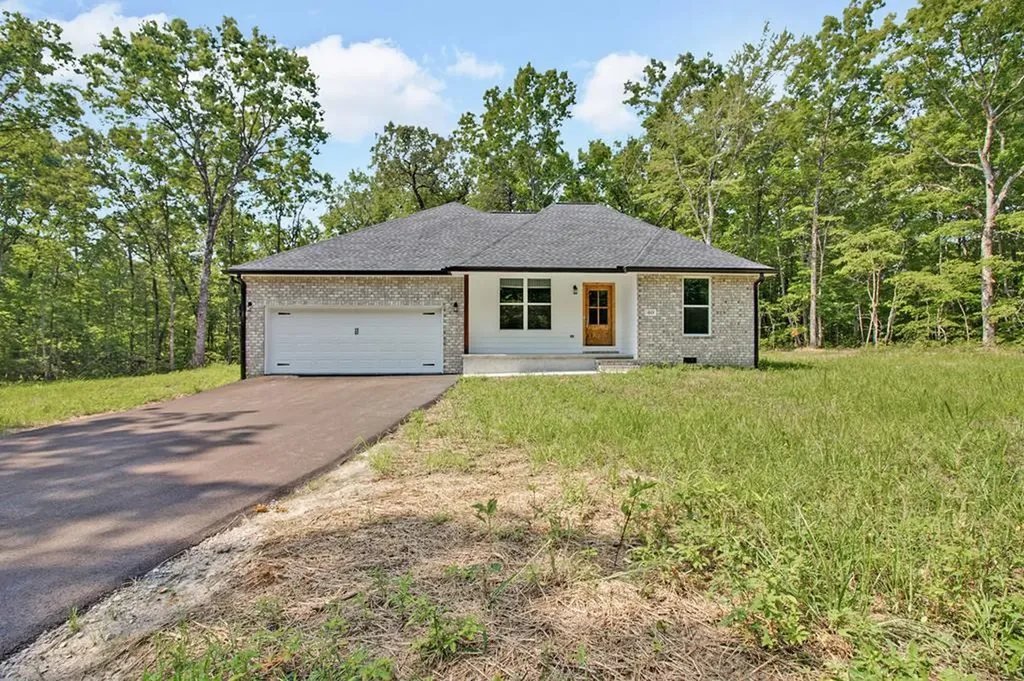 40 Mart Street Monterey TN 38574